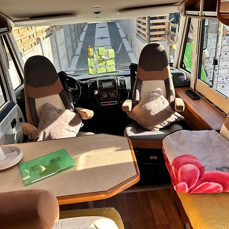 Terrain De Loisirs En Plein Centre De Lievin Camping Car ภายนอก รูปภาพ