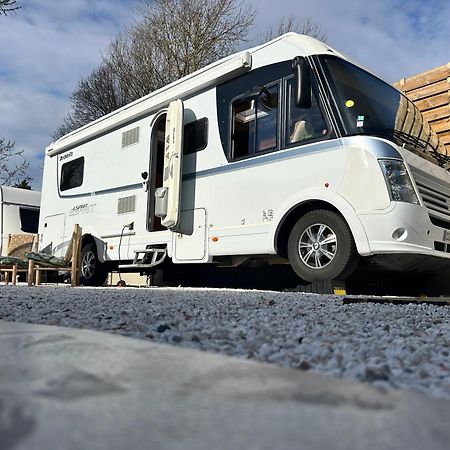 Terrain De Loisirs En Plein Centre De Lievin Camping Car ภายนอก รูปภาพ