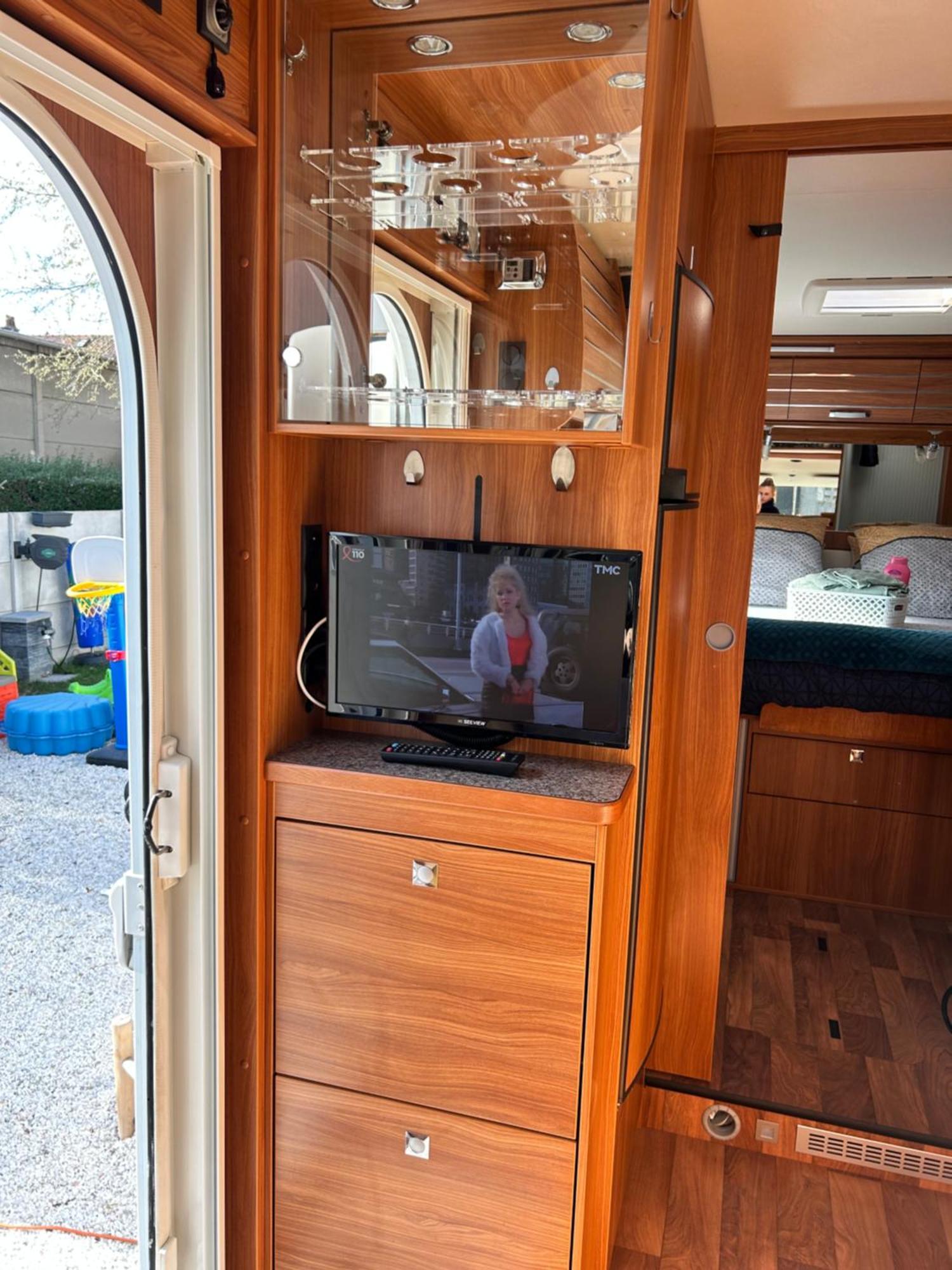 Terrain De Loisirs En Plein Centre De Lievin Camping Car ภายนอก รูปภาพ
